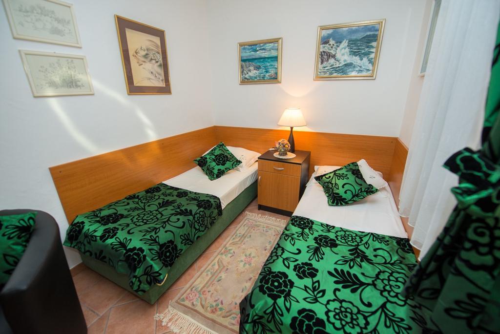 Apartments Marija Near Center Vodice Exterior photo