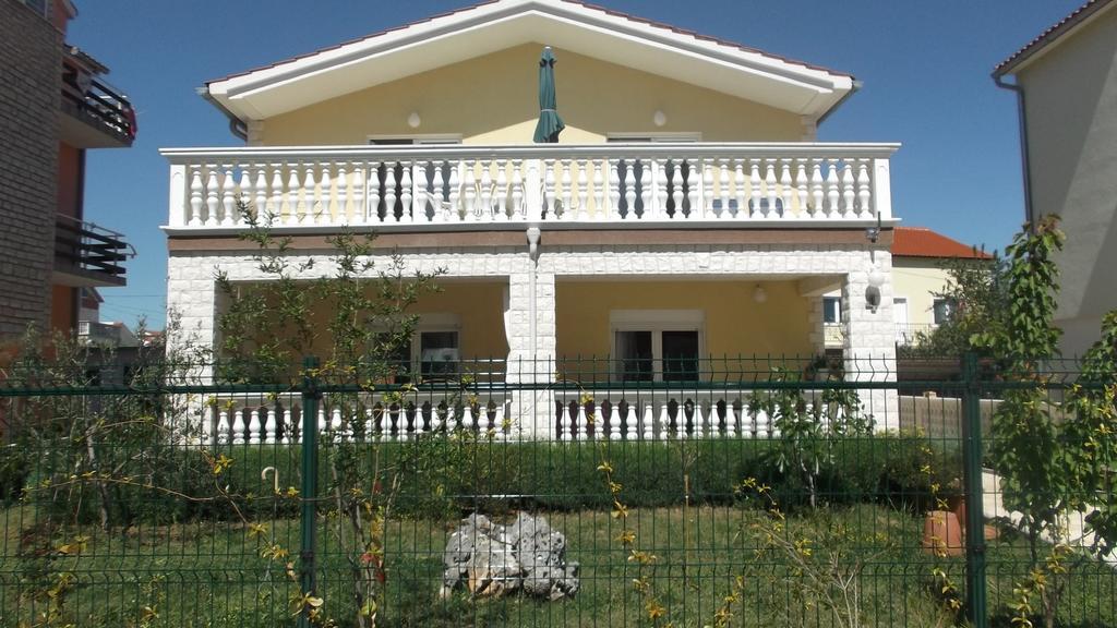 Apartments Marija Near Center Vodice Exterior photo