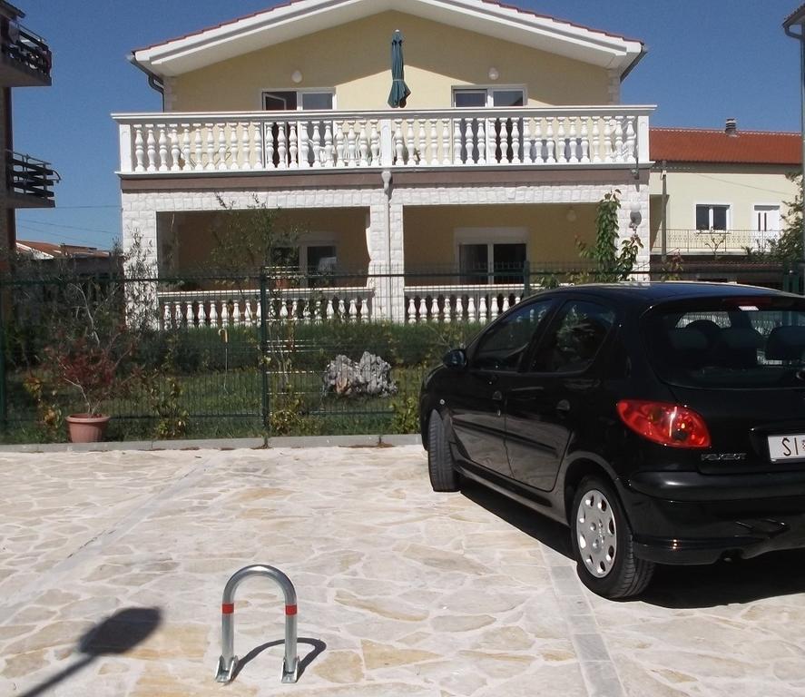 Apartments Marija Near Center Vodice Exterior photo